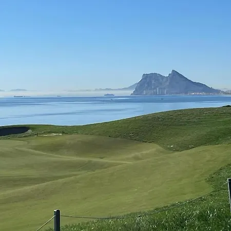 Alcaidesabnb - Green & Blue